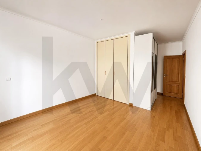 Apartamento T2 para Arrendamento em Olivais Foto 14