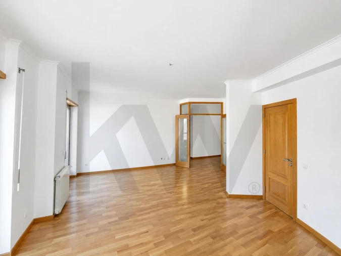 Apartamento T2 para Arrendamento em Olivais Foto 5