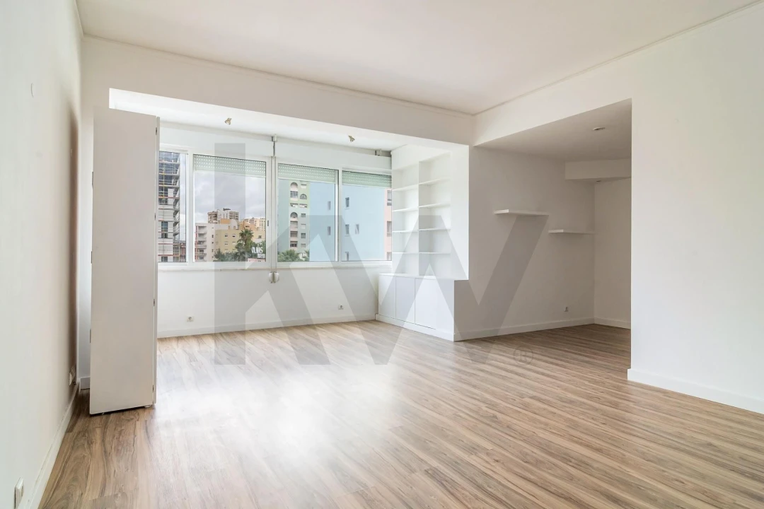 Apartamento T3 para Venda em Beato Foto 5