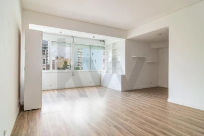 Apartamento T3 para Venda em Beato