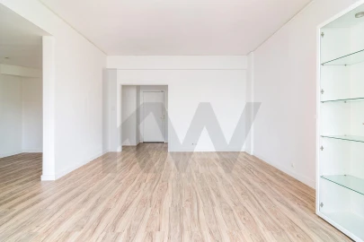 Apartamento T3 para Venda em Beato
