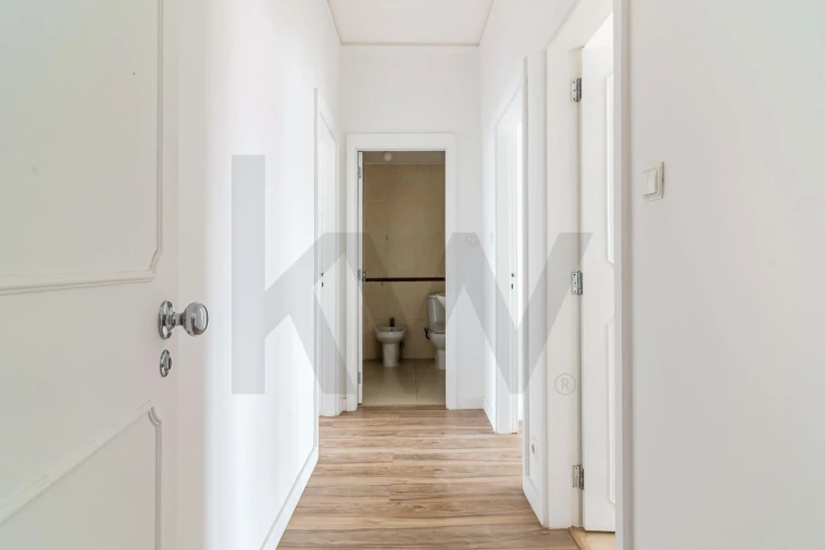 Apartamento T3 para Venda em Beato Foto 9