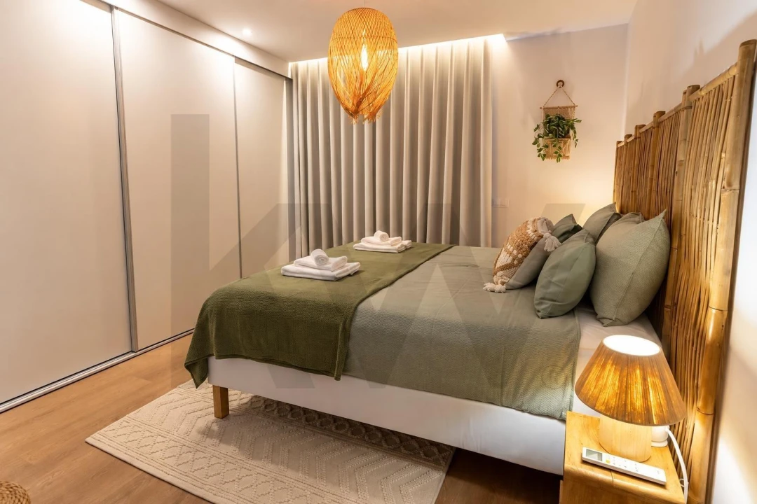 Apartamento T1 para Arrendamento em São Martinho Foto 17