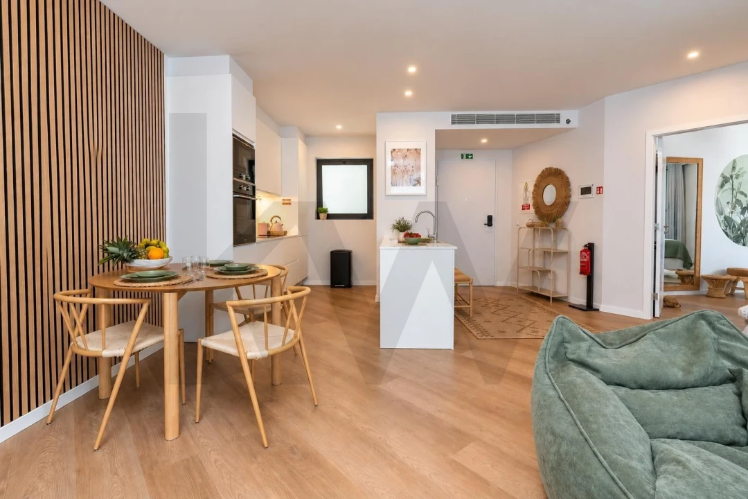 Apartamento T1 para Arrendamento em São Martinho Foto 6