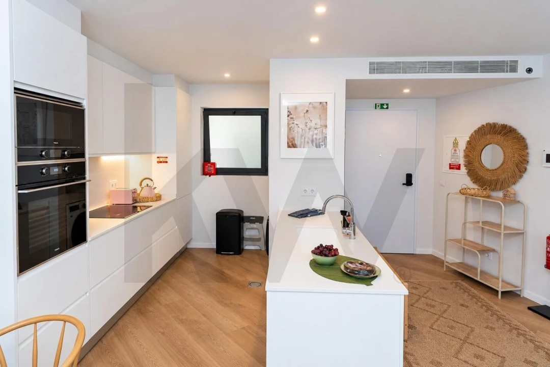 Apartamento T1 para Arrendamento em São Martinho Foto 10
