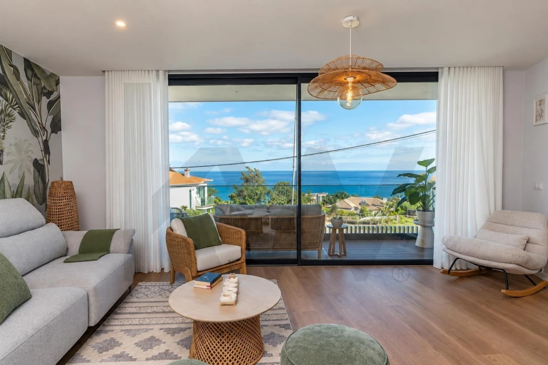 Apartamento T1 para Arrendamento em São Martinho Foto 5