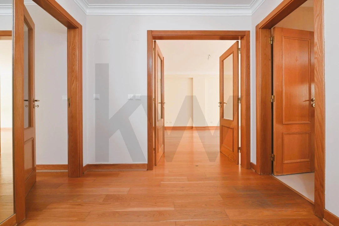 Apartamento T4 para Arrendamento em São Domingos de Rana Foto 9