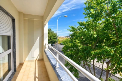 Apartamento T4 para Arrendamento em São Domingos de Rana