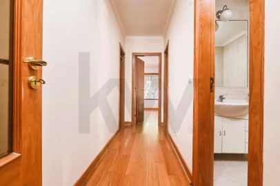 Apartamento T4 para Arrendamento em São Domingos de Rana