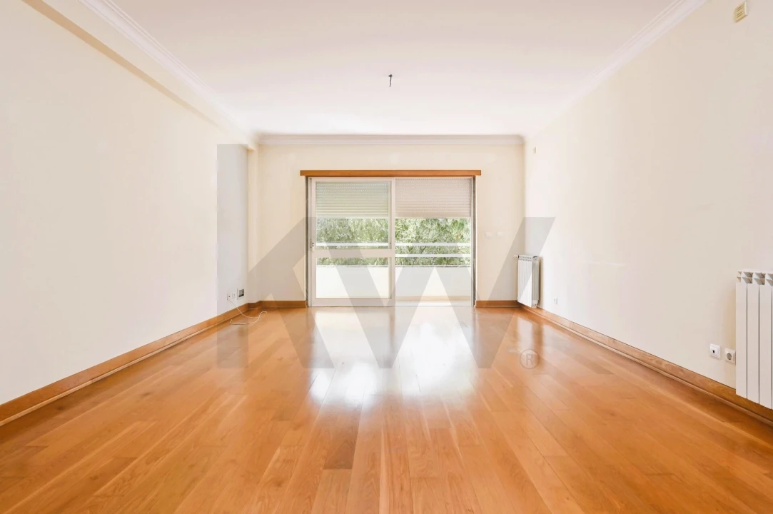 Apartamento T4 para Arrendamento em São Domingos de Rana Foto 2