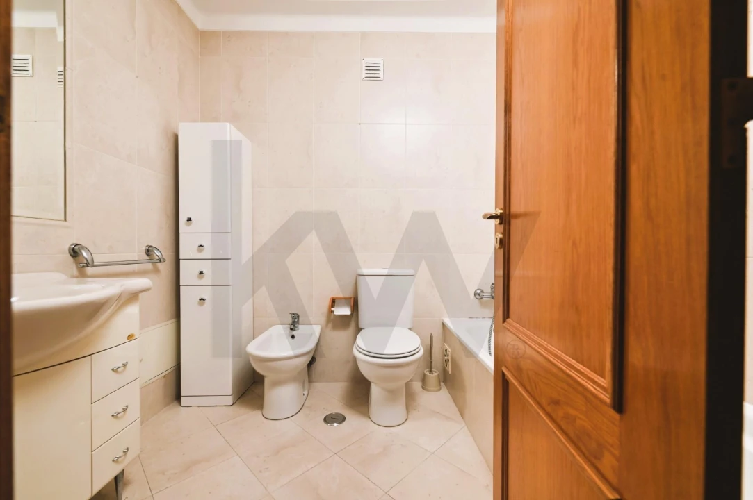 Apartamento T4 para Arrendamento em São Domingos de Rana Foto 12