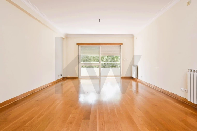 Apartamento T4 para Arrendamento em São Domingos de Rana Foto 2