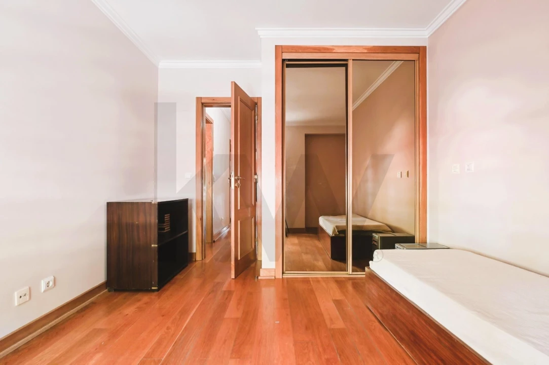 Apartamento T4 para Arrendamento em São Domingos de Rana Foto 14
