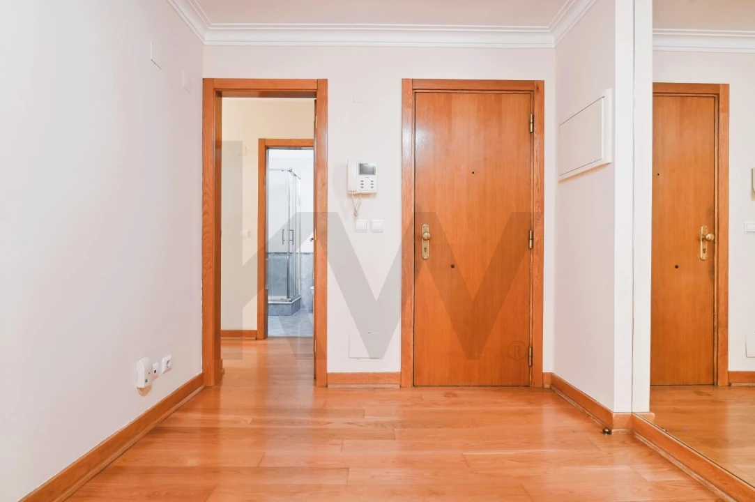 Apartamento T4 para Arrendamento em São Domingos de Rana Foto 21
