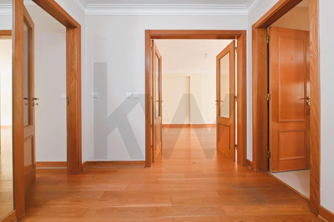 Apartamento T4 para Arrendamento em São Domingos de Rana Foto 7