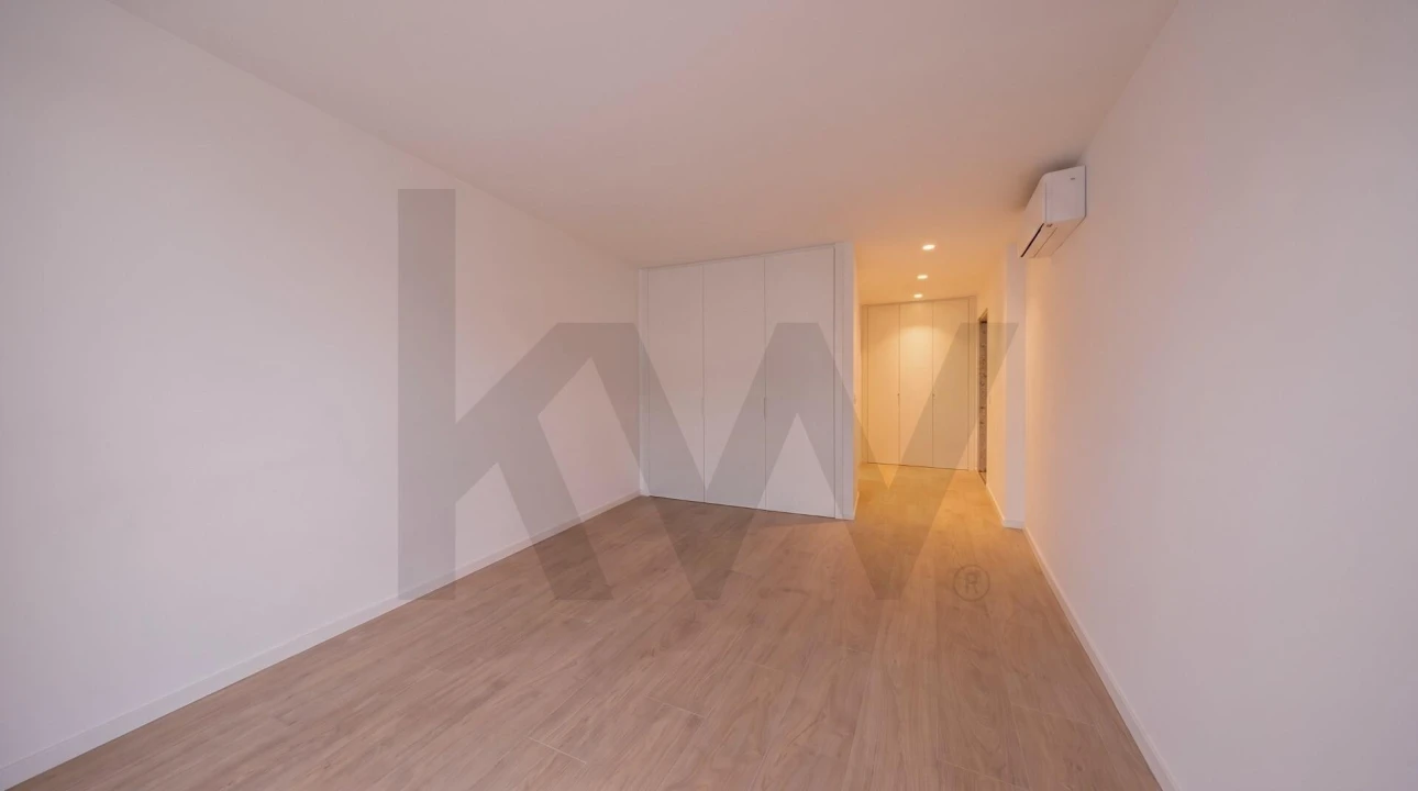 Apartamento T3 para Venda em Carnaxide e Queijas Foto 20
