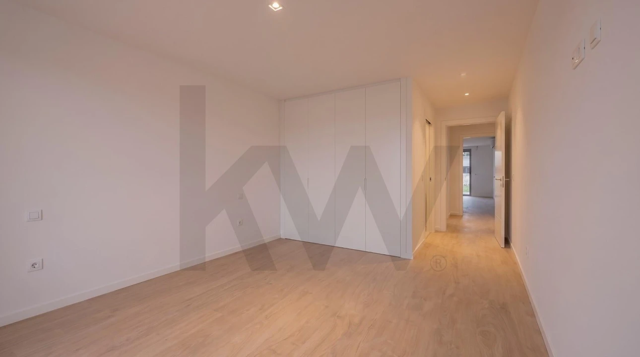 Apartamento T3 para Venda em Carnaxide e Queijas Foto 24