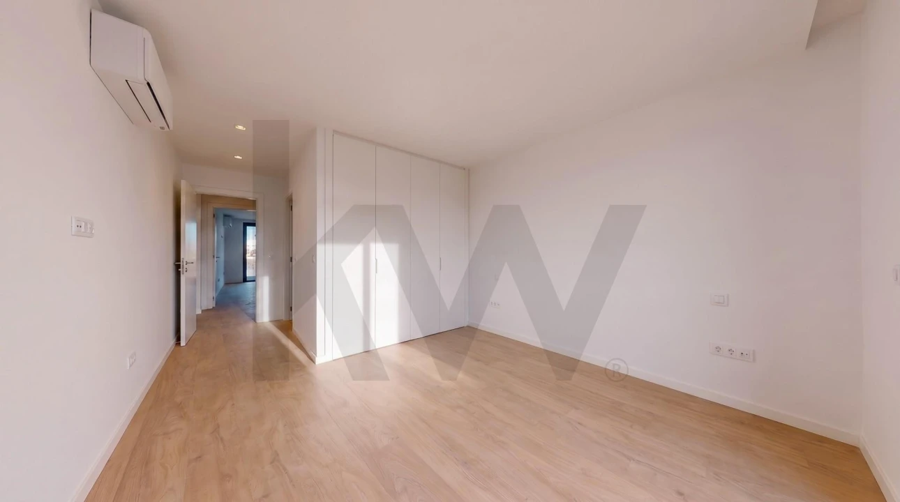 Apartamento T3 para Venda em Carnaxide e Queijas Foto 25