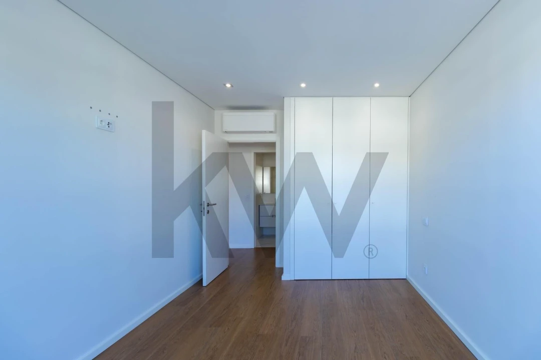 Apartamento T3 para Arrendamento em Canidelo Foto 17
