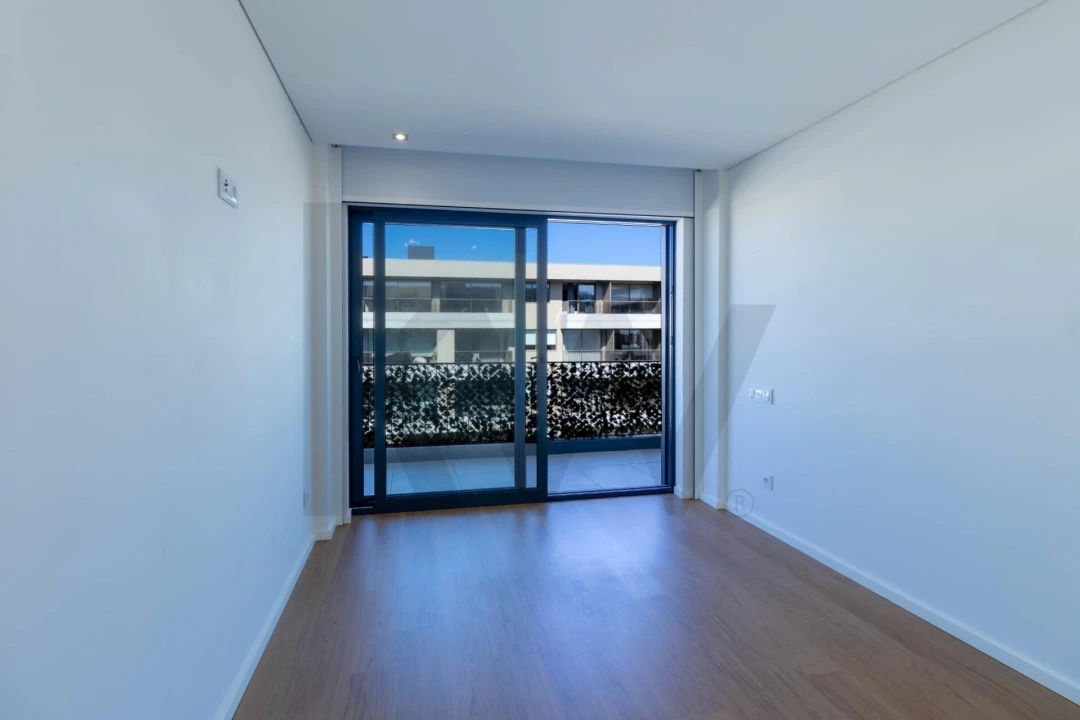 Apartamento T3 para Arrendamento em Canidelo Foto 12