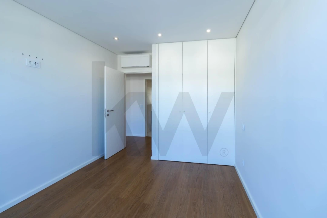 Apartamento T3 para Arrendamento em Canidelo Foto 18