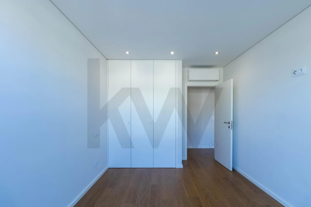 Apartamento T3 para Arrendamento em Canidelo Foto 13