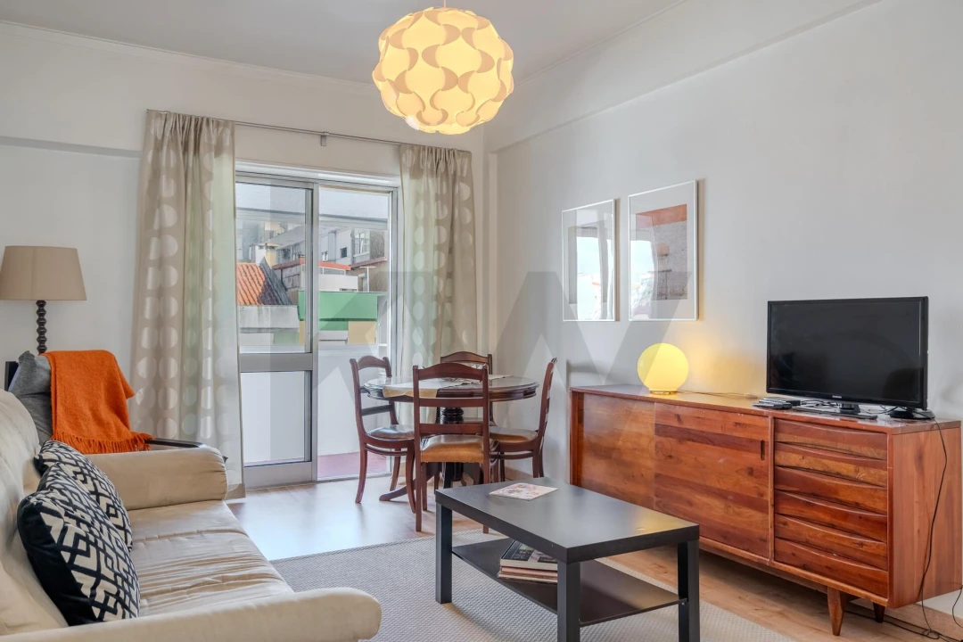 Apartamento T1 para Venda em Águas Livres Foto 1