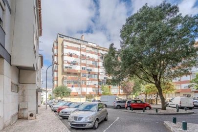 Apartamento T1 para Venda em Águas Livres