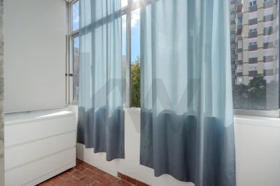 Apartamento T1 para Venda em Águas Livres