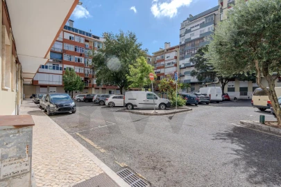 Apartamento T1 para Venda em Águas Livres