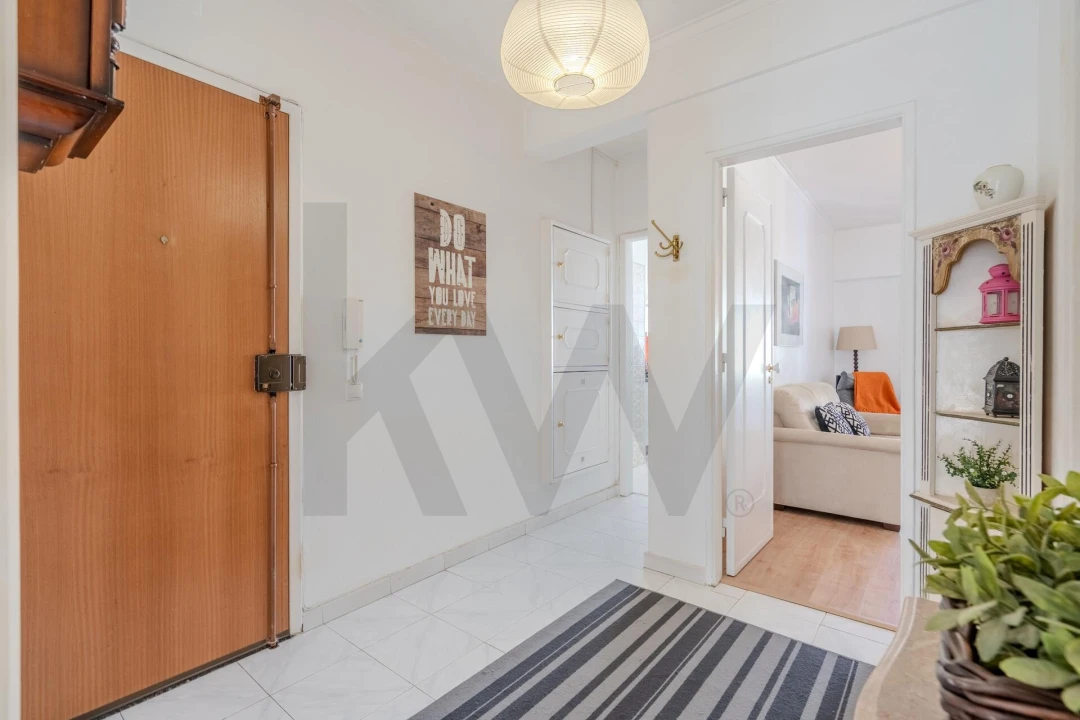 Apartamento T1 para Venda em Águas Livres Foto 2