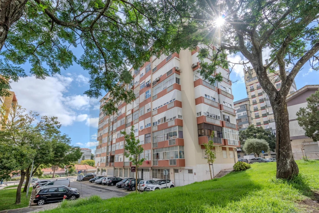Apartamento T1 para Venda em Águas Livres Foto 32