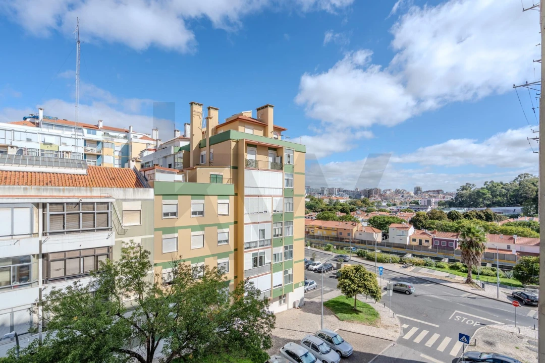 Apartamento T1 para Venda em Águas Livres Foto 16