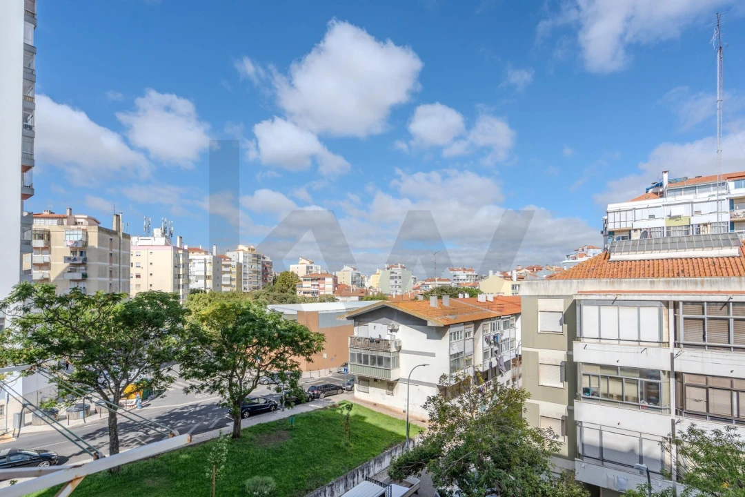 Apartamento T1 para Venda em Águas Livres Foto 18