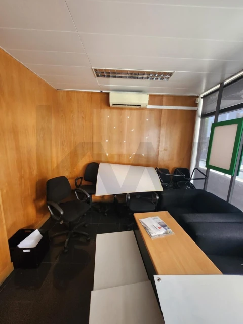 Loja para Arrendamento em Alto do Seixalinho, Santo André e Verderena