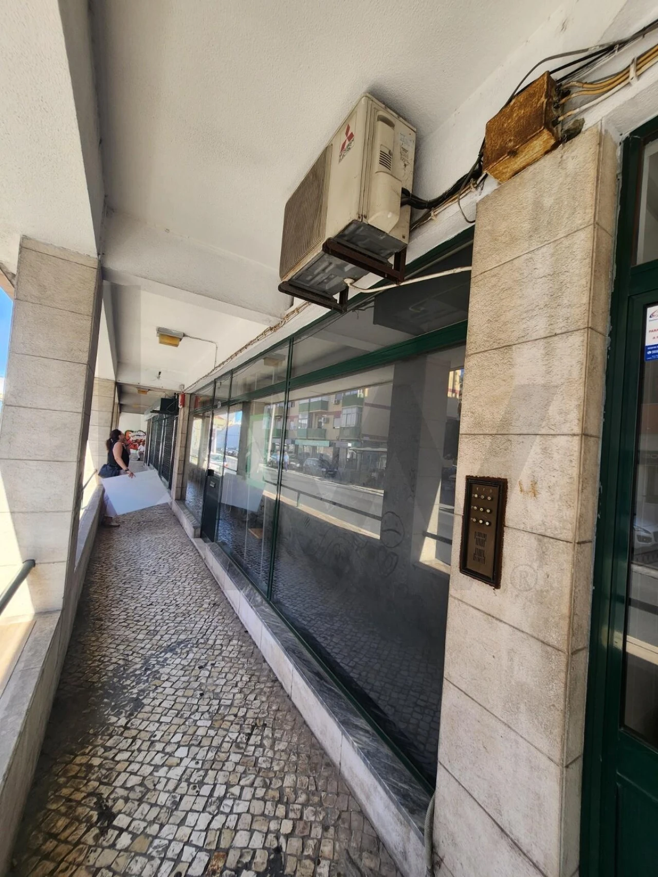 Loja para Arrendamento em Alto do Seixalinho, Santo André e Verderena Foto 15