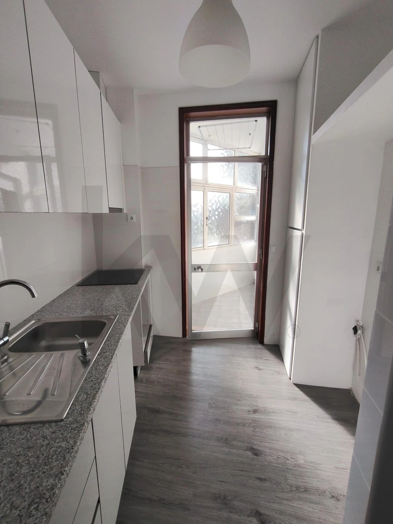 Apartamento T1 para Arrendamento em Bonfim Foto 8
