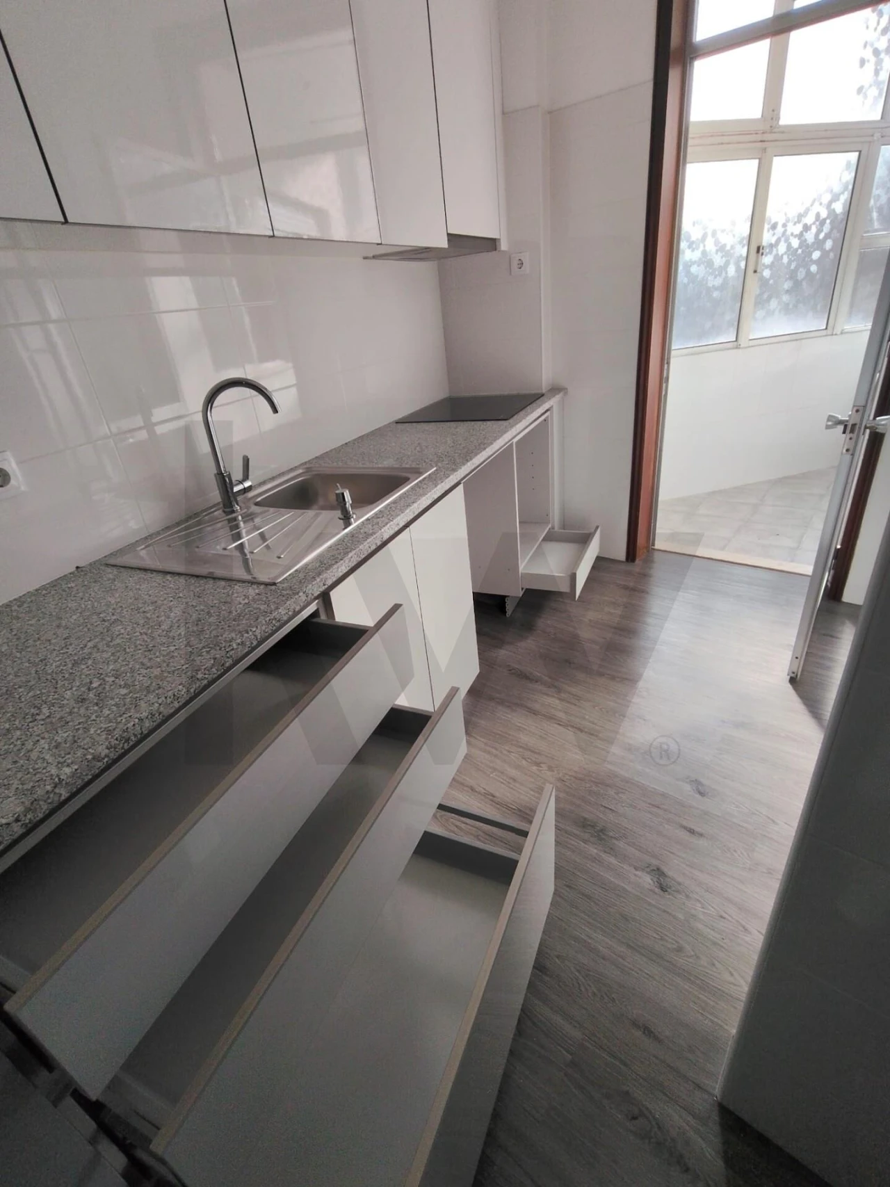 Apartamento T1 para Arrendamento em Bonfim Foto 10