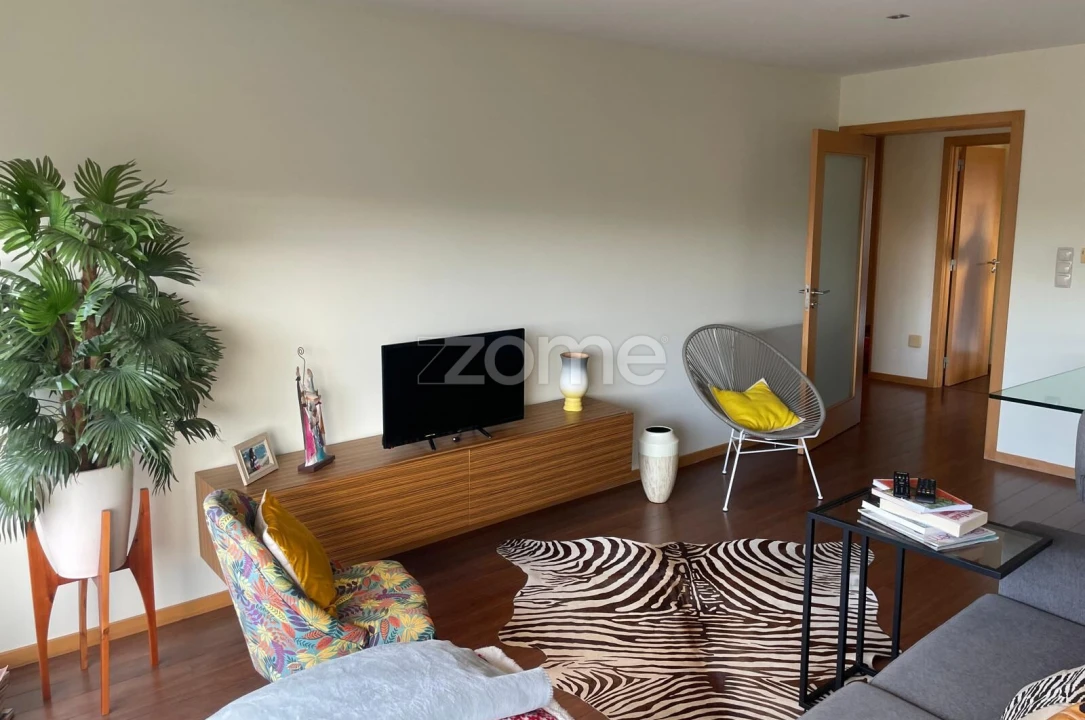 Apartamento T1 para Arrendamento em Santa Marinha e São Pedro da Afurada Foto 10