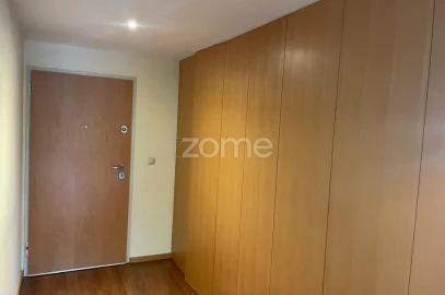 Apartamento T1 para Arrendamento em Santa Marinha e São Pedro da Afurada