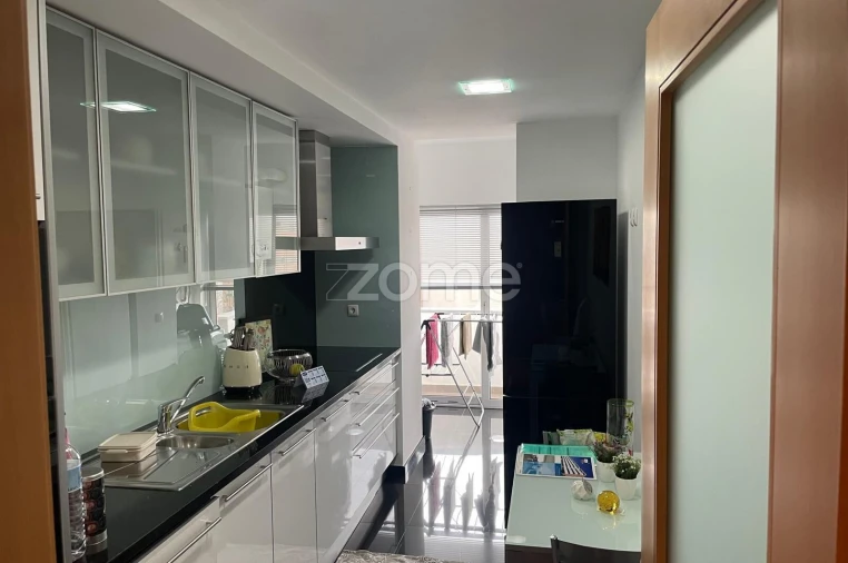Apartamento T1 para Arrendamento em Santa Marinha e São Pedro da Afurada Foto 3