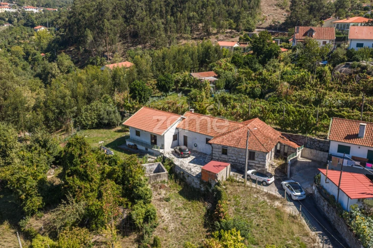 Moradia T3 para Venda em São Torcato Foto 11