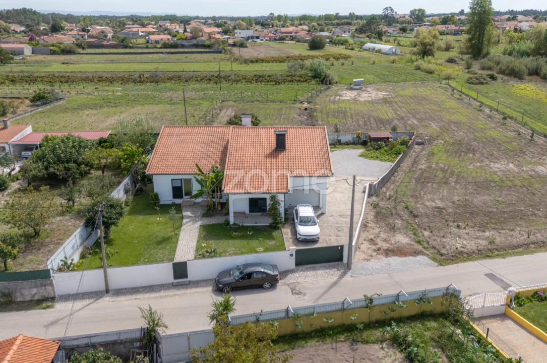 Moradia T4 para Venda em Febres Foto 52