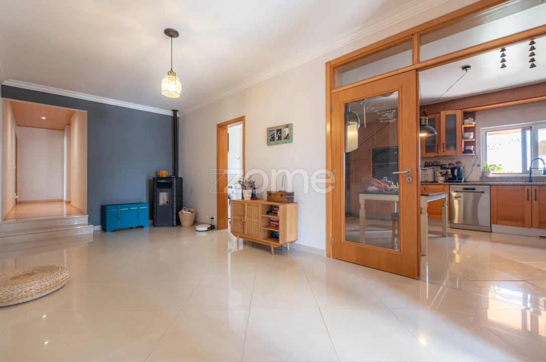 Moradia T4 para Venda em Febres Foto 34