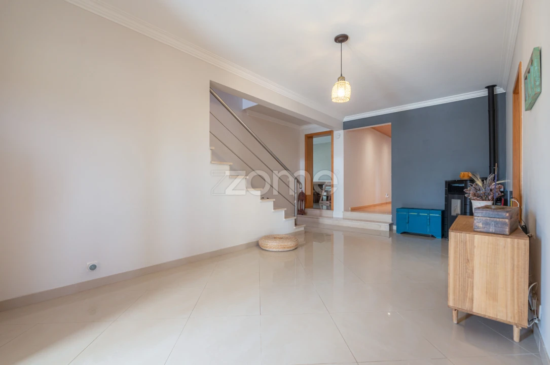Moradia T4 para Venda em Febres Foto 35