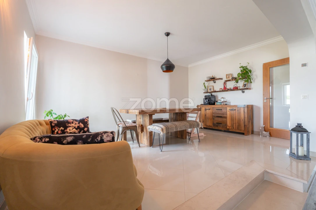 Moradia T4 para Venda em Febres Foto 41