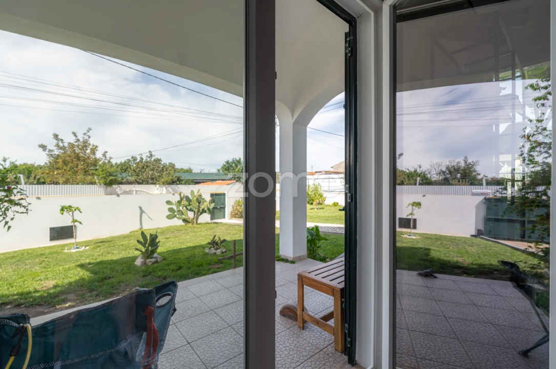 Moradia T4 para Venda em Febres Foto 46