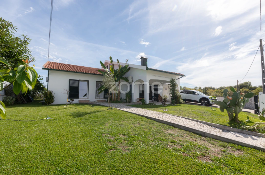 Moradia T4 para Venda em Febres Foto 59