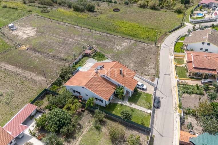 Moradia T4 para Venda em Febres Foto 65