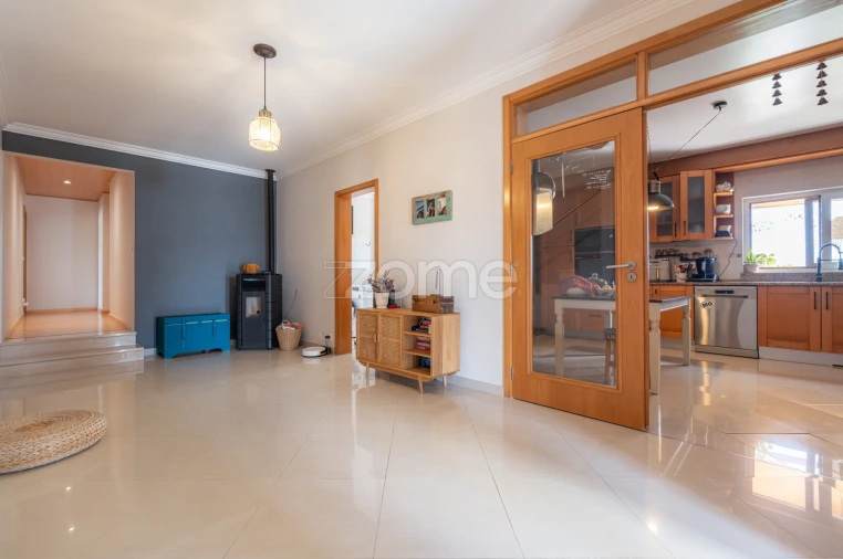 Moradia T4 para Venda em Febres Foto 34